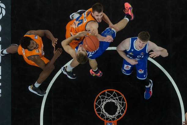 连续进攻的 连续进攻的