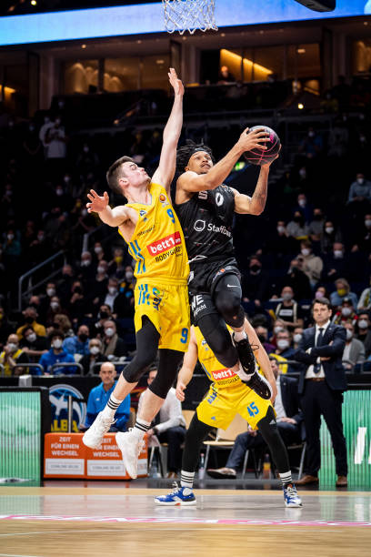 泽是凭借稳 泽是凭借稳